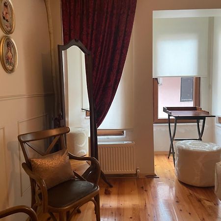 Fatih Balat Tarihten Nezih Sik Ev- 1 Istanbul Bagian luar foto
